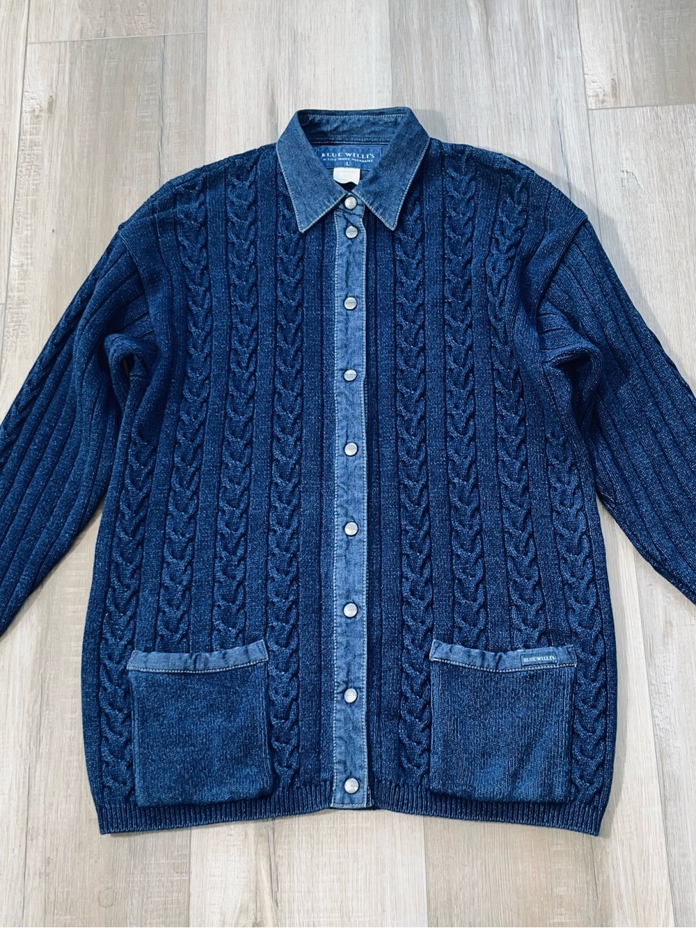 Blue Willi’s Women’s Cable Stitch Denim Trim Snap Front Cardigan Sweater Size L - Picture 2 of 6
